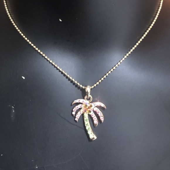 Rhinestone PalmTree Pendant Gold Tone Necklace - Picture 4 of 6